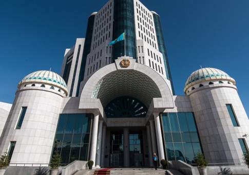 Обновленный сенат парламента Казахстана принял присягу